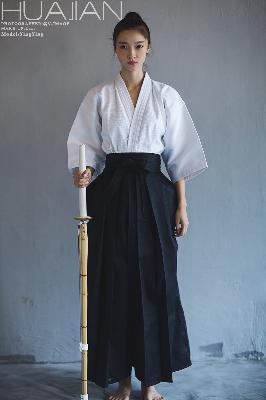 黑人30厘米全部进去了